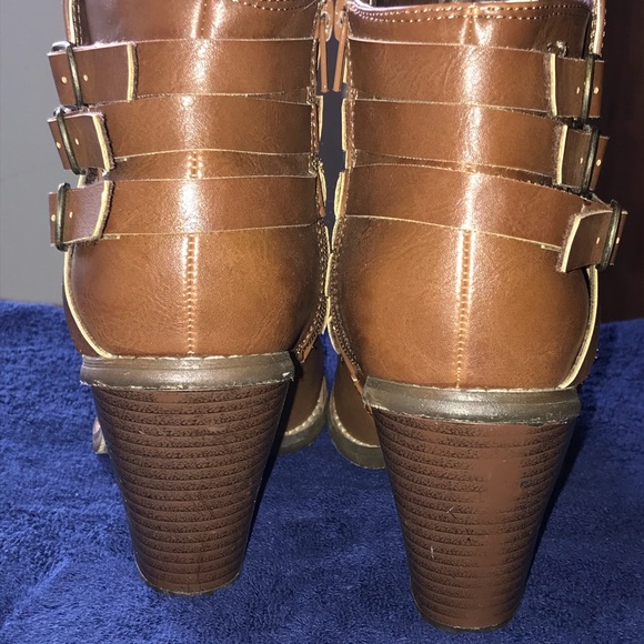 Women’s Ankle Boots - Picture 4 of 5